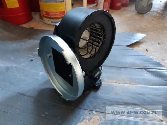 Urządzenia do regeneracji powietrza URK (21 szt.) oraz pojemniki na masę tlenotwórczą do URK FASER (92 szt., bez masy tlenotwórczej) - pakiet zawierający 2 poz. asort. 